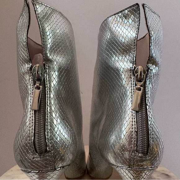 AQUA Silver Snake Print Metallic Pointed Toe Ankle Boots Heels Size 8.5 - Picture 6 of 16